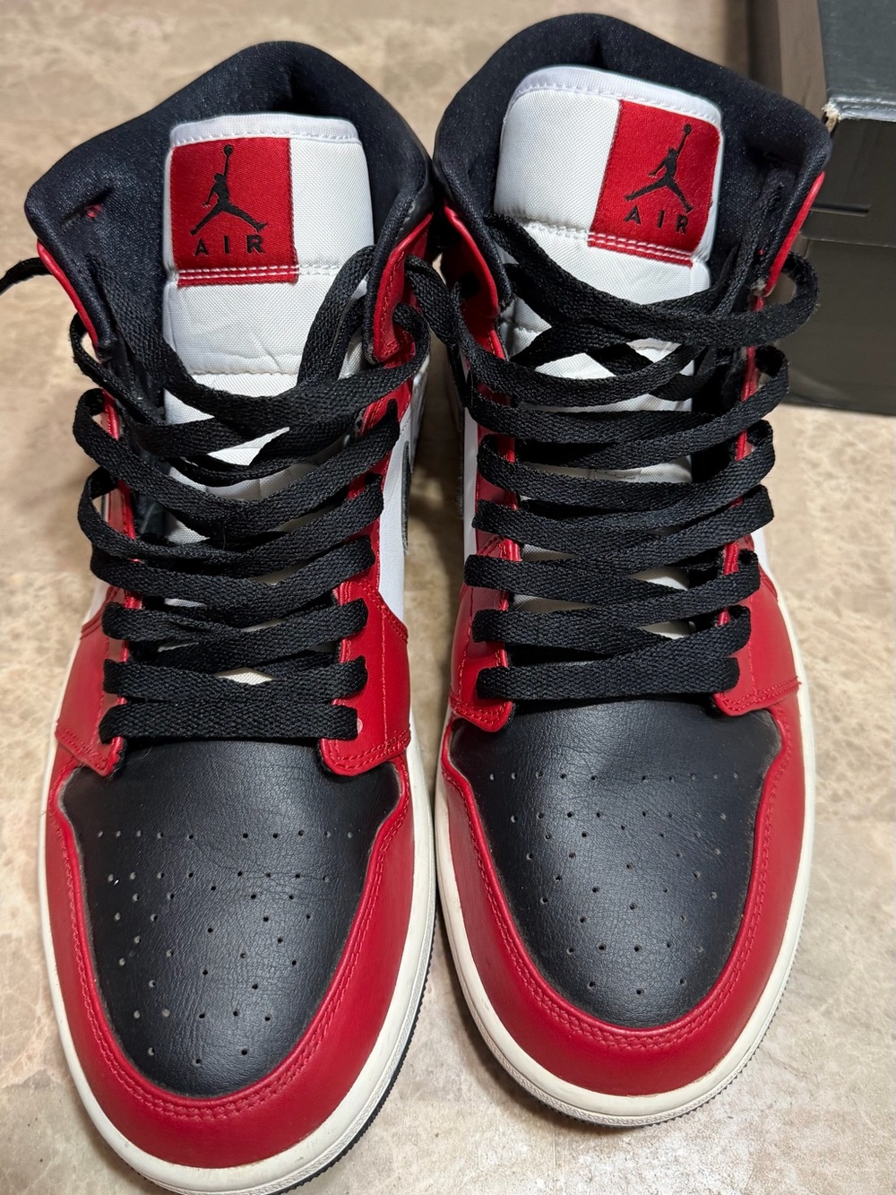 Nike Air Jordan MID #241
